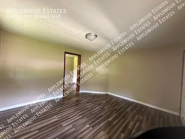 2 bed, 900 sqft, $875 — Photo 4