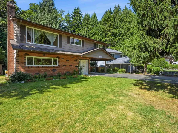 3693 Regent Ave, North Vancouver, BC V7N 2C3