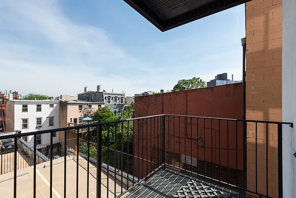 Rented by CCM Property Management LLC | media 27