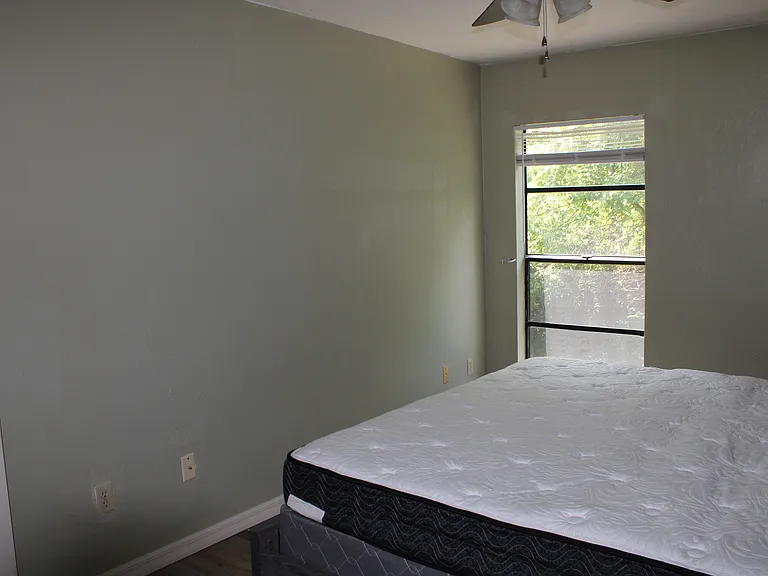 821 NW 13th St #9 — Photo 43