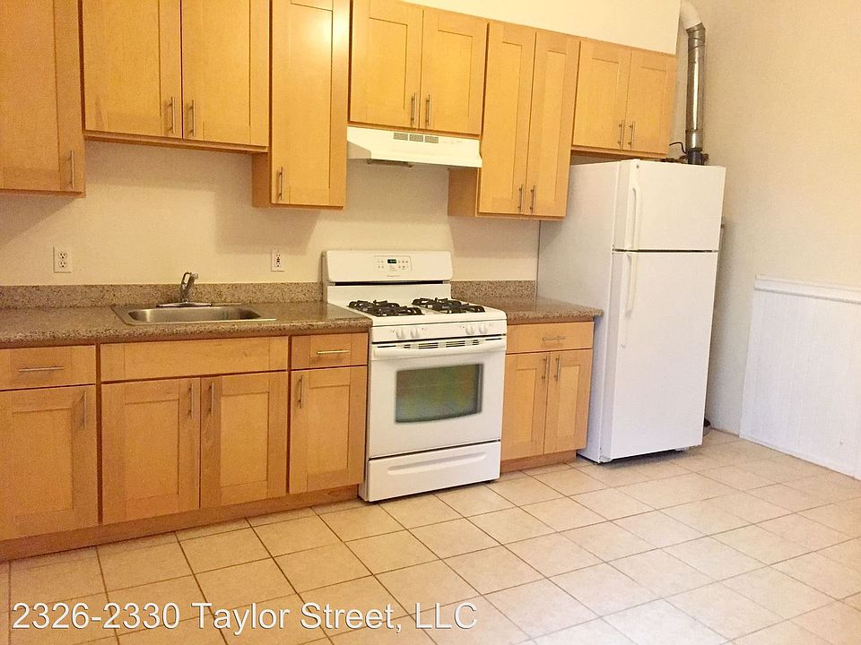 1st image of 2330 1/2 Taylor St APT A