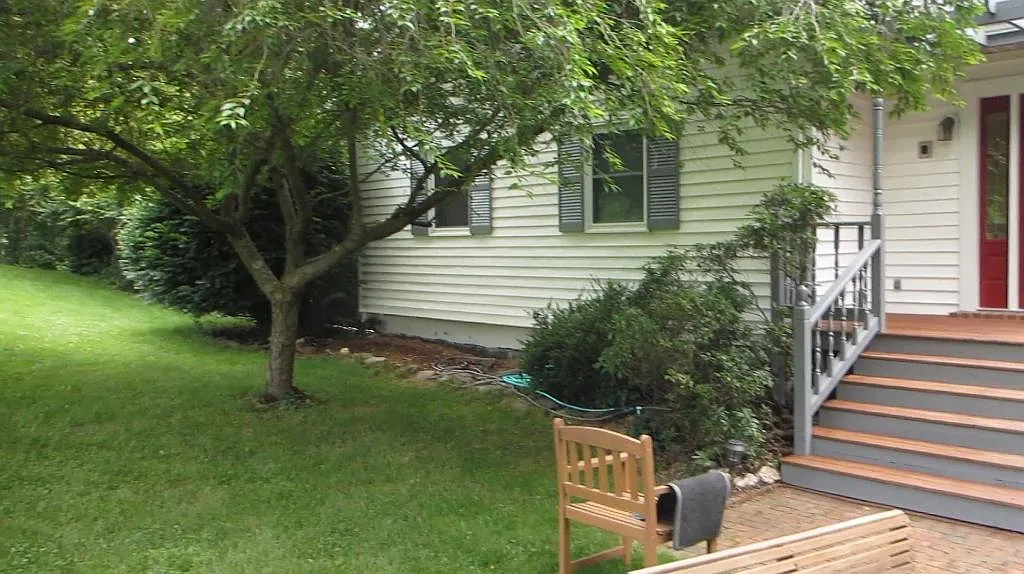 Building Photo - 3388 Red Oak Ct #MAIN FLOOR