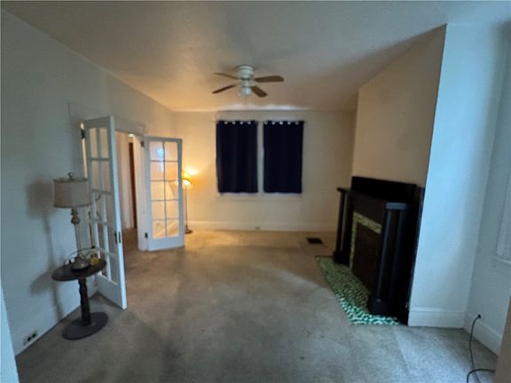 3rd image of 3711 Wapello St