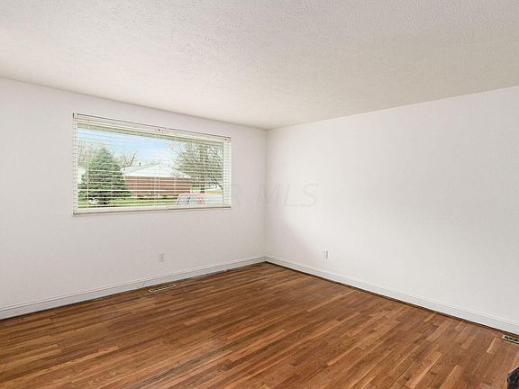 5th image of 1414 Burnley Sq N