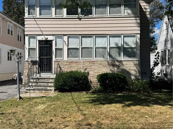 223 Wilmore Pl, Syracuse, NY 13208