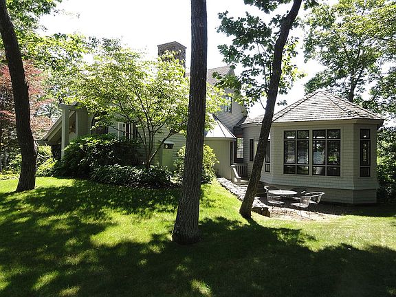 2nd image of 29 Woodland Ave
