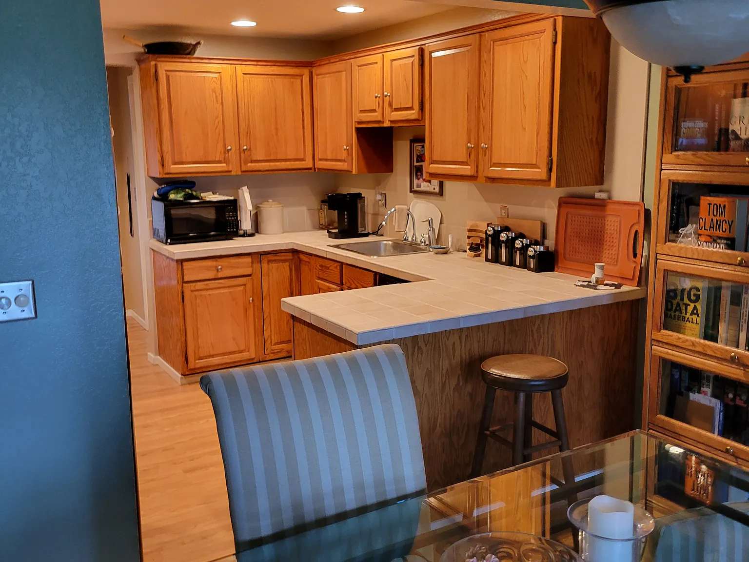2 bed, 1294 sqft, $2,100 — Photo 3