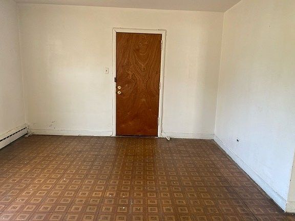3rd image of 2043 E 72nd St #3W