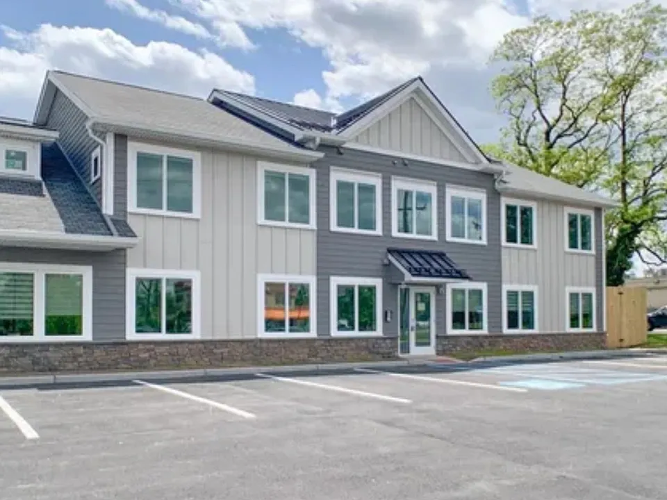 640 Lincoln Hwy #4