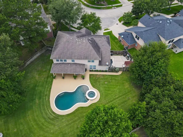 30902 Oak Forest Hollow Ln, Spring, TX 77386