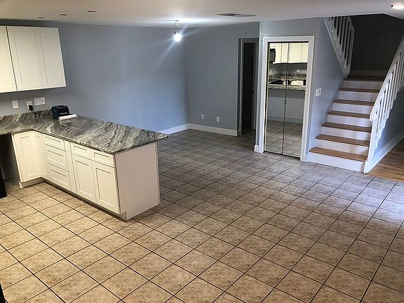 Kitchen/Dining Rm