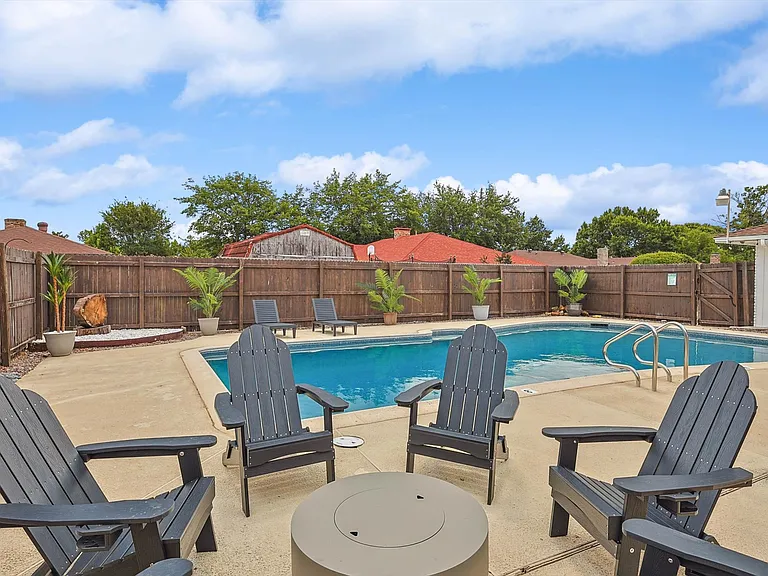 1012 Cloverdale Ln — Photo 38