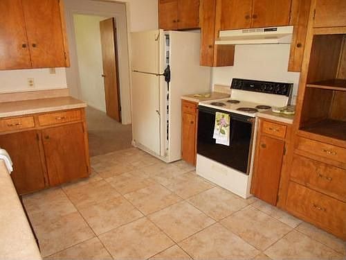 4th image of 1102 W 21st St
