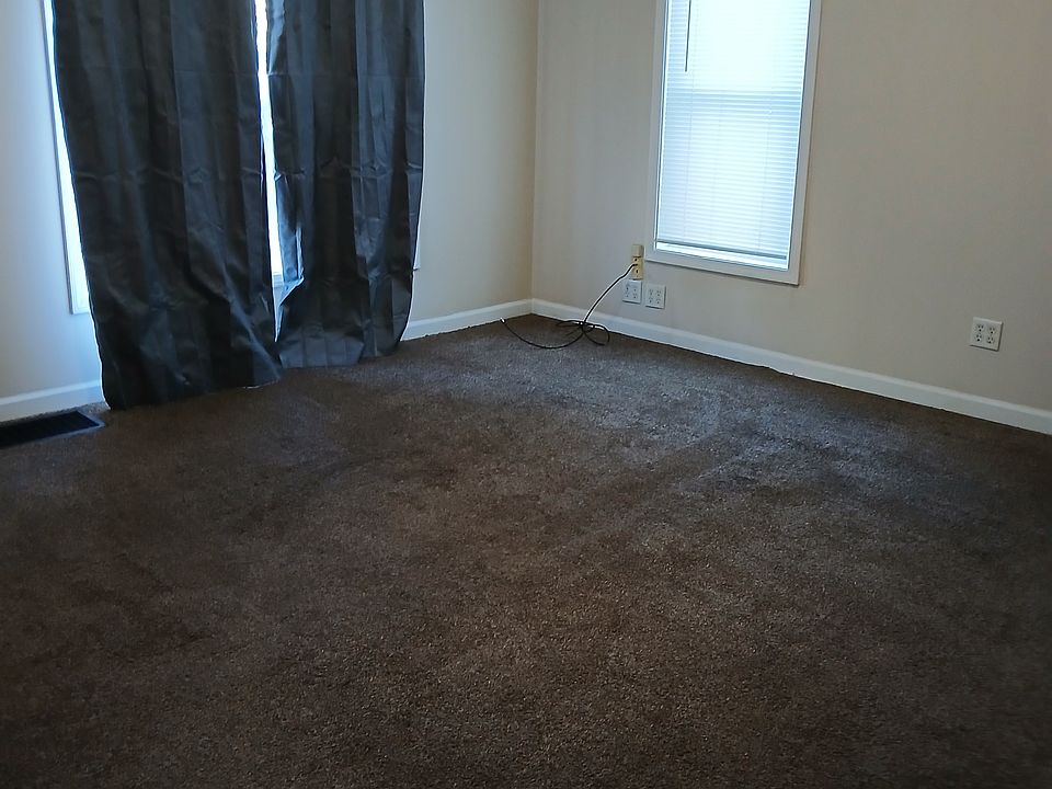 1st image of 705-2 S Poplar St