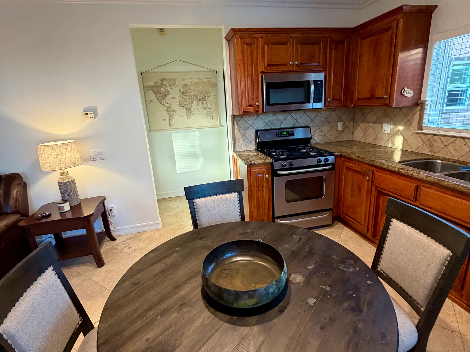 1 bed, 650 sqft, $2,700 — Photo 2