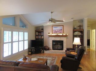106 Yaupon Dr, Kerrville, TX 78028