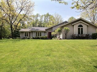 N8052 Oosty Ct, Oconomowoc, WI 53066