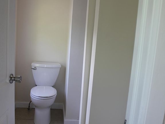 3rd image of 1500 Dewey Ave #1