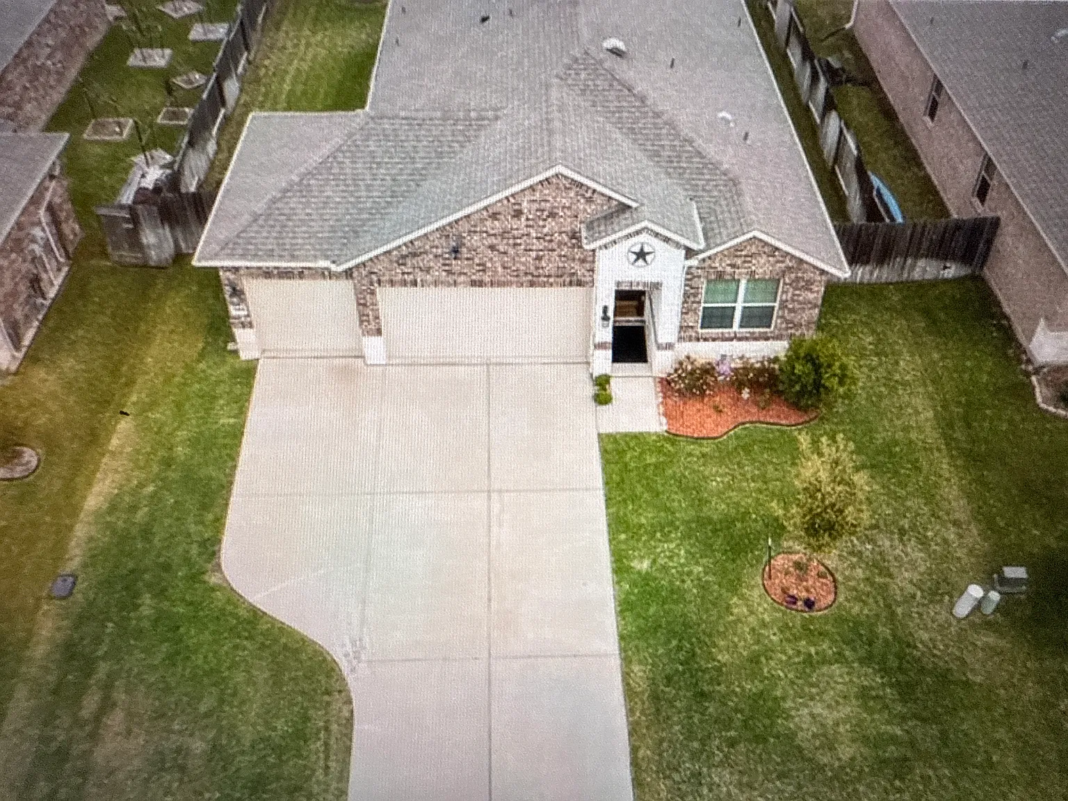 4 bed, 1822 sqft, $2,250 — Photo 2