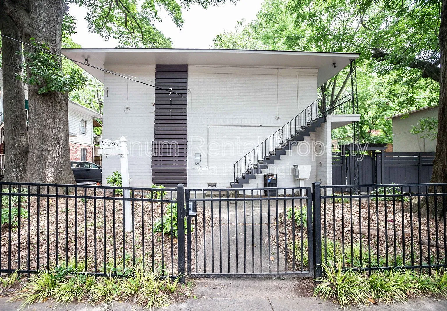 1 bed, 1.0 bath, 550 sqft, $925 — Photo 4