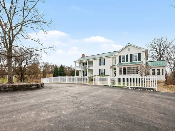 5225 Whitton Rd, Petersburg, KY 41080