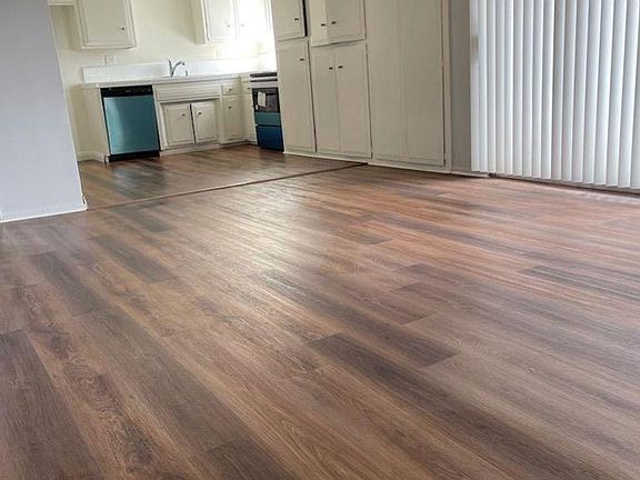 4th image of 633 E 97th St APT 8