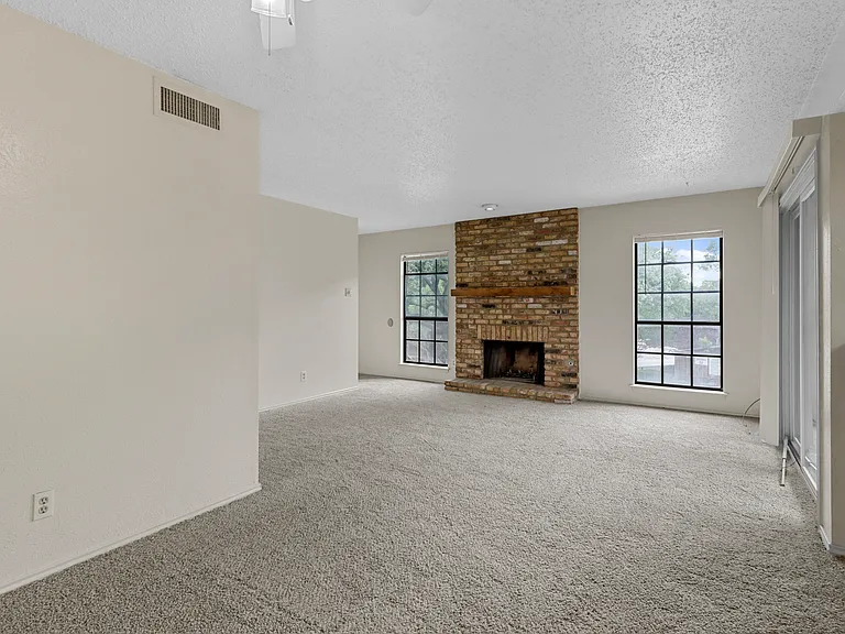 15221 Berry Trlbldg #A108 — Photo 7