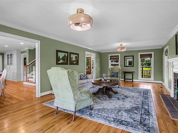 4th image of 259 Winstead Rd