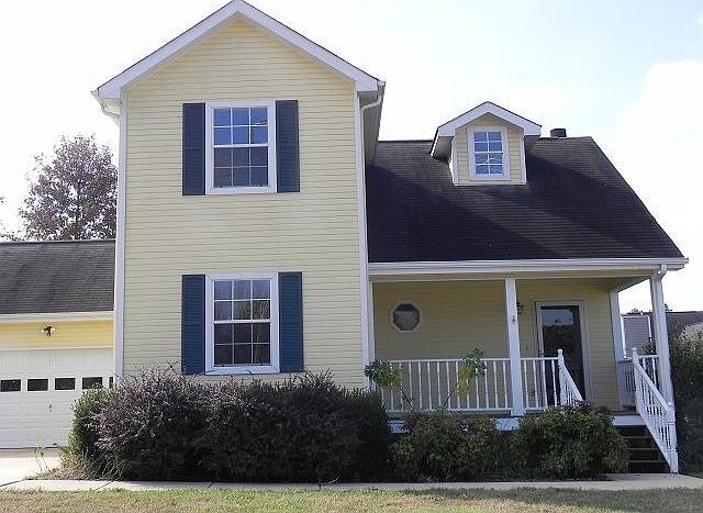Cute house in nice neighborhood