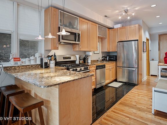5th image of 1619 W Le Moyne St APT 2
