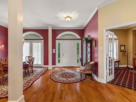 3rd image of 3923 Lawson Pkwy