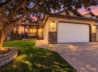 38 E Ivany Close, Red Deer, AB T4R 0A1