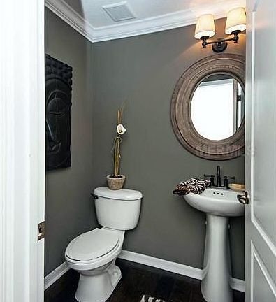 3rd image of 429 Livorno Way