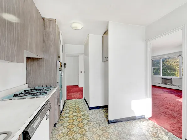 3215 Avenue H image 11 of 20