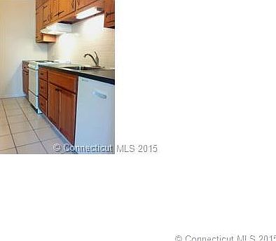 2nd image of 157 Fountain St APT B2