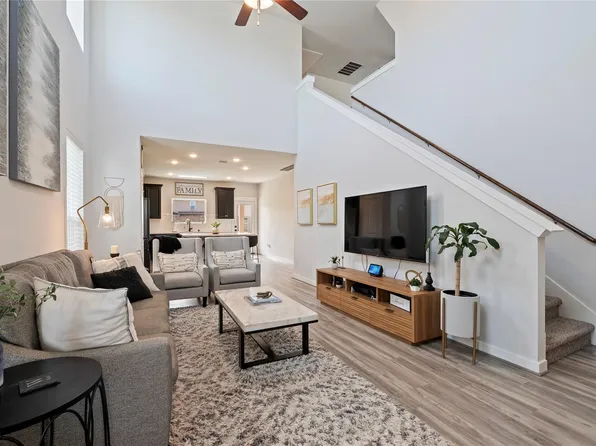 2502 Bernadino Dr, La Marque, TX 77568