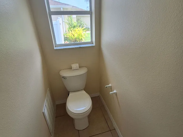 1220 Waycross St — Photo 17