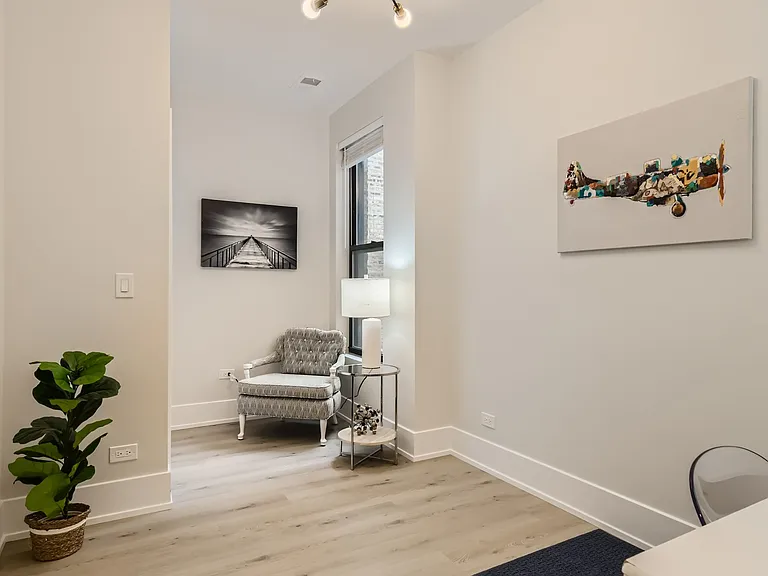 1420 W Winnemac Ave #3 — Photo 21