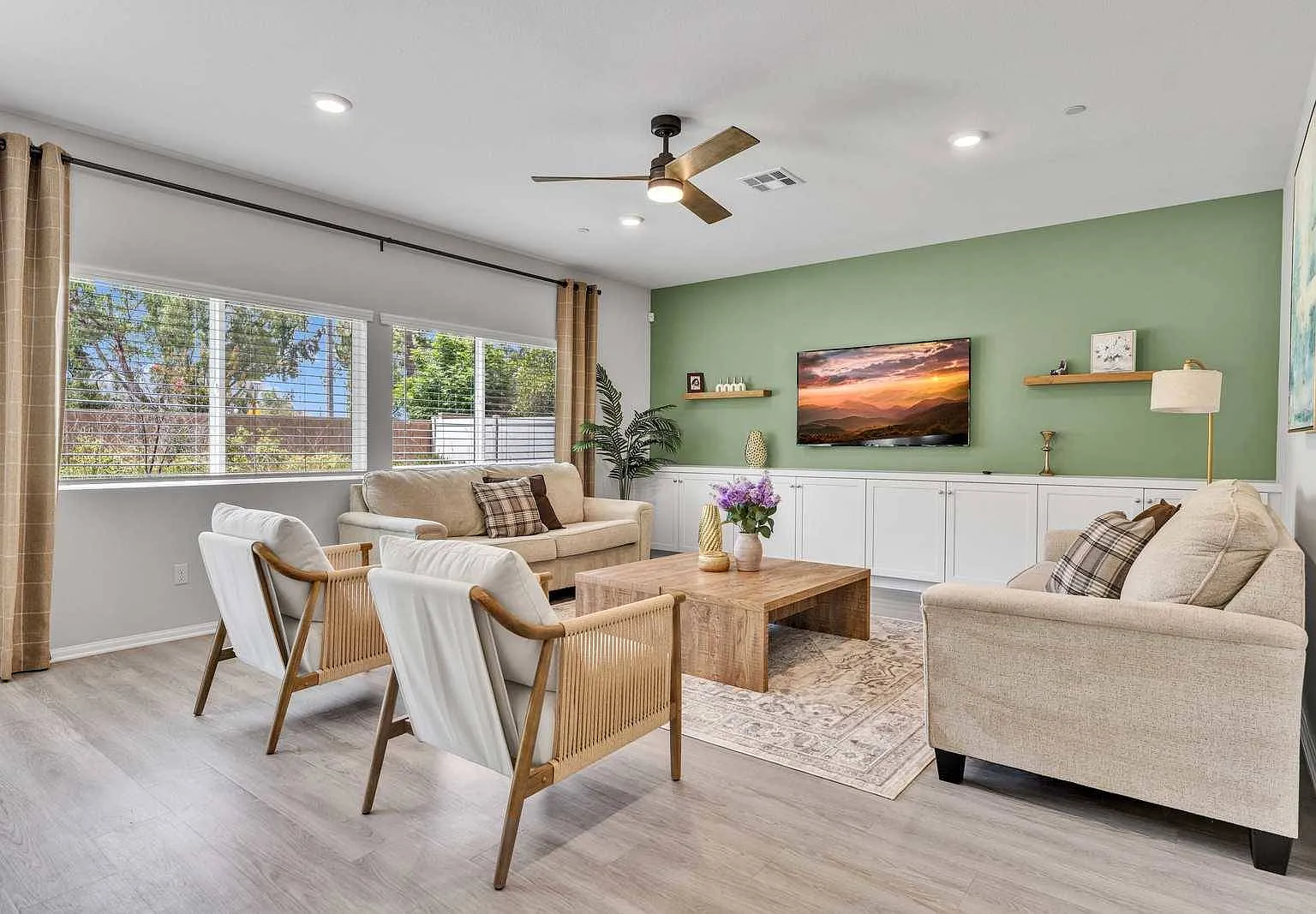 4 bed, 3.5 bath, 2617 sqft, $7,500 — Photo 1