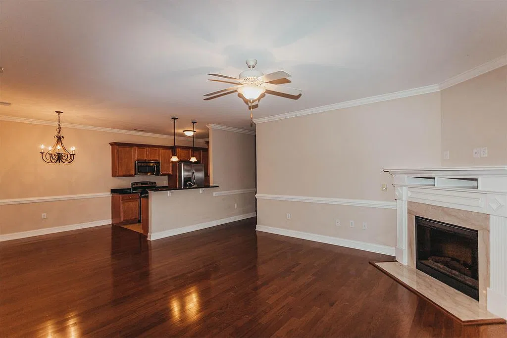 3 bed, 1500 sqft, $1,590 — Photo 4