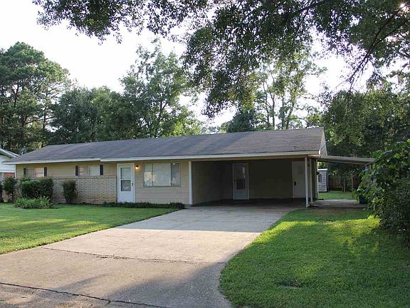 2nd image of 211 W Pine Dr