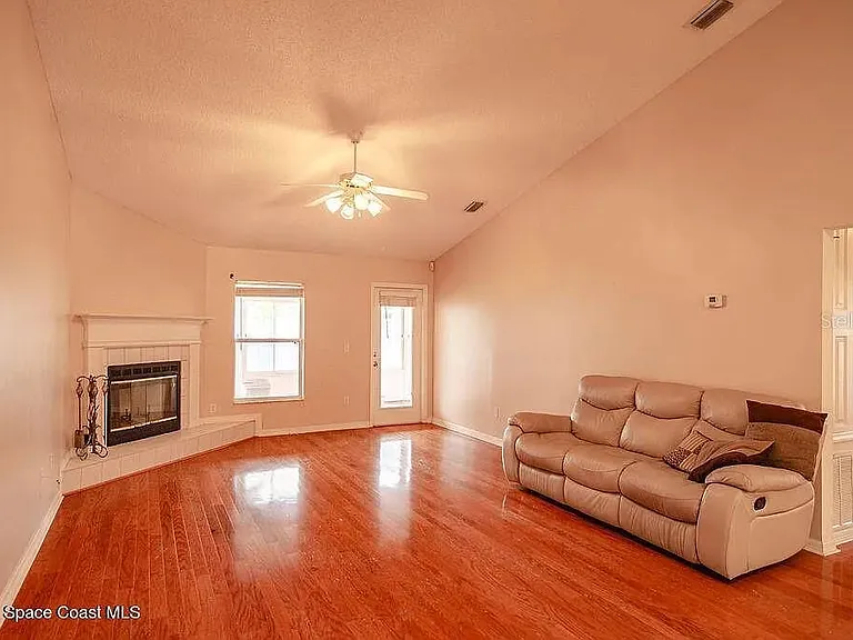 778 Hamm St NW — Photo 10
