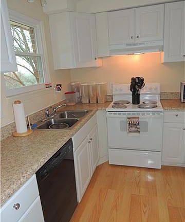 4th image of 414 Parker Dr
