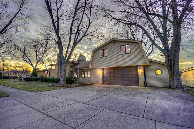 1st image of 5400 W 99th Pl