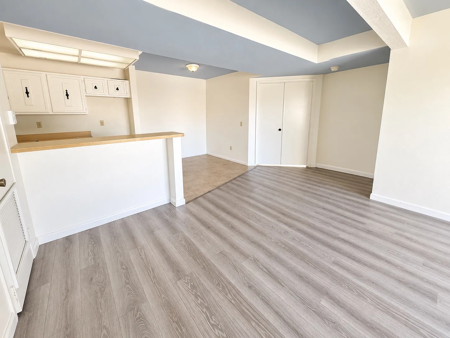2 bed, 810 sqft, $2,300 — Photo 1
