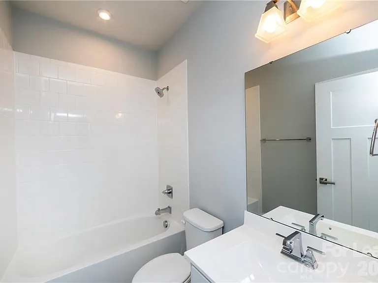 1736 Town Oak Ln — Photo 5
