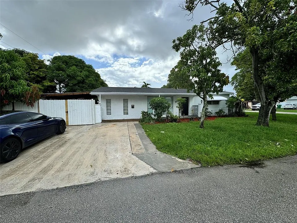 2091 Oleander Dr