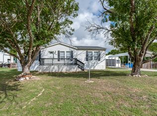 1108 Debbie Dr, Marion, TX 78124