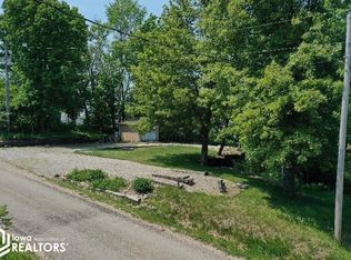 1162-1163 Grant Ave, Brooklyn, IA 52211