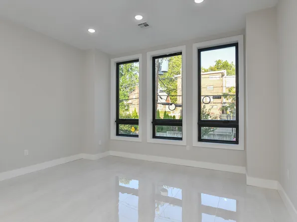 221 Columbia Avenue image 8 of 50